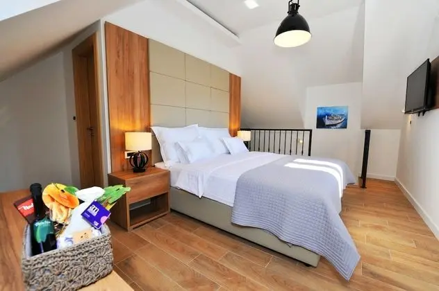 Deluxe double room, City view (2nd floor)