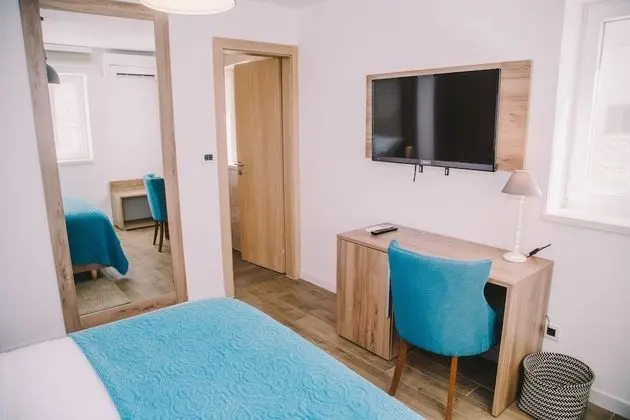 Deluxe double room, City view (2nd floor)