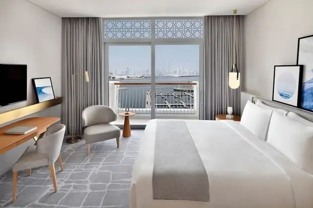 Premier Suite Corner Marina View