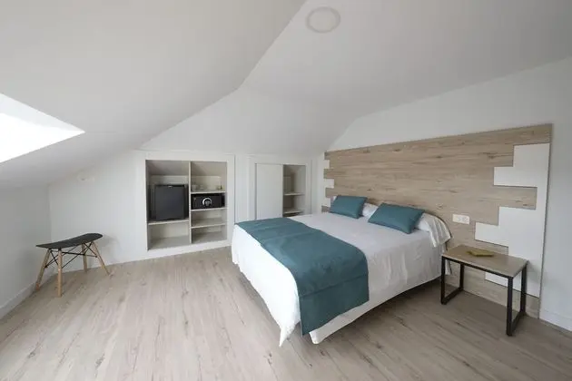 Tek Büyük Yataklı Oda (Attic)