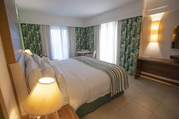 Premium Tek Büyük Yataklı Oda, Kısmi Deniz Manzarası