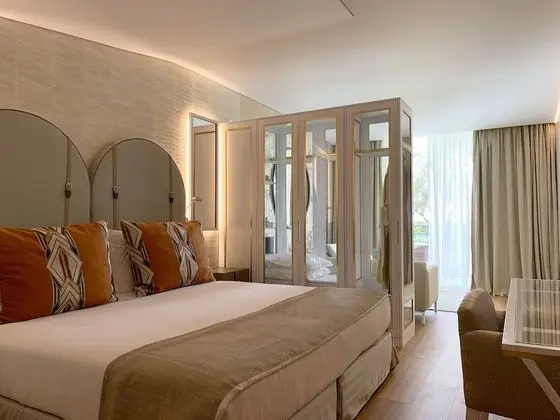 Premier Junior Suite