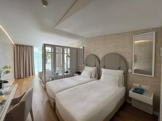 Premier Junior Suite