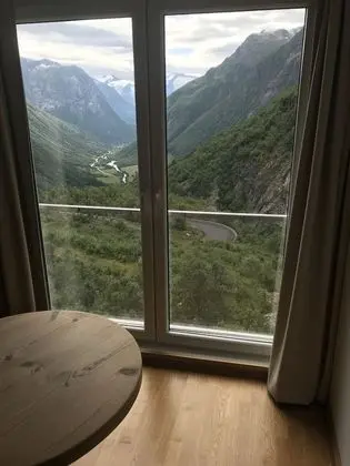 Junior Stüdyo Süit, Sigara İçilmez, Vadi Manzaralı