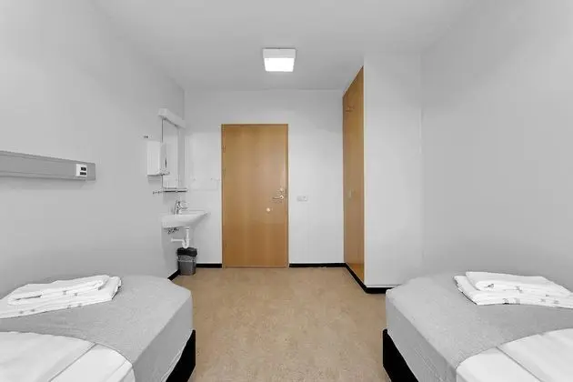 Basic Tek Büyük veya İki Ayrı Yataklı Oda