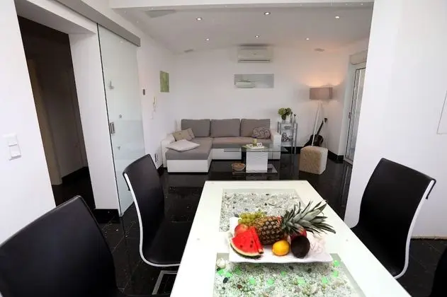 Apart Daire (Vidosava - 100m from sea - A3(4))