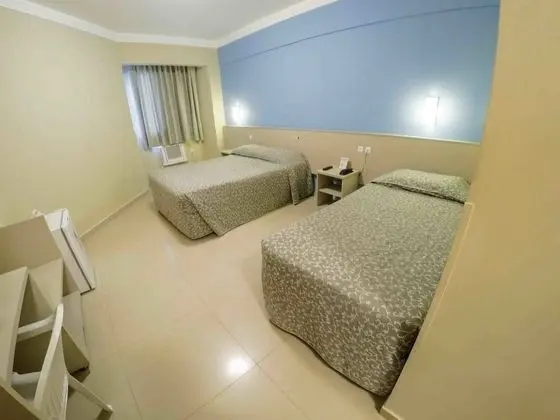 Üç Kişilik Oda (1 cama de casal e 1 cama solteiro)