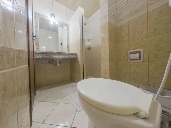 Üç Kişilik Oda (1 cama de casal e 1 cama solteiro)