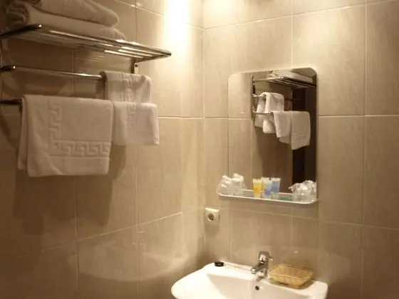 Büyük Yataklı Tek Kişilik Oda, Dağ Manzaralı