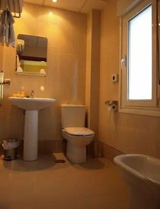 Tek Büyük Yataklı Oda, 2 Tek Kişilik Yatak, Dağ Manzaralı