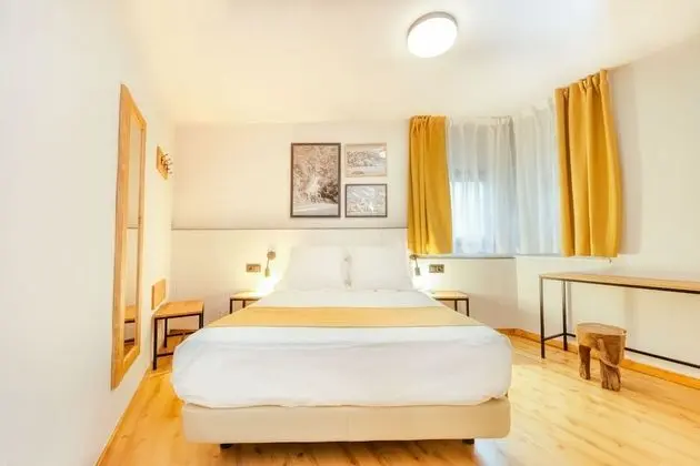 Tek Büyük Yataklı Oda, 1 Çift Kişilik Yatak