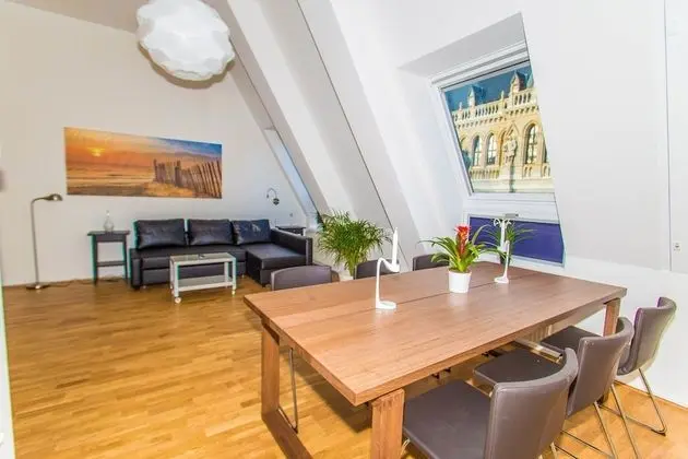 Deluxe Çatı Katı Süiti (Penthouse), 3 Yatak Odası, Teras (TOP 28)