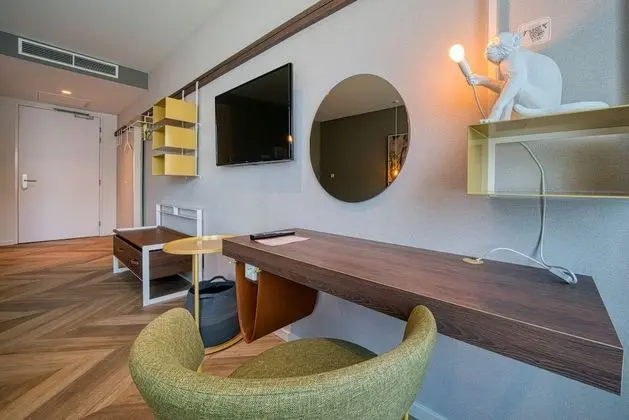 Superior King Room