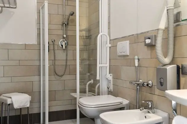 Üç Kişilik Oda, Balkon