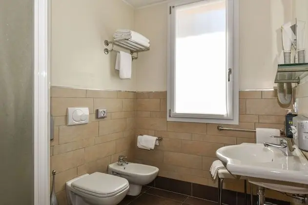 Üç Kişilik Oda, Balkon