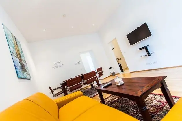 Apart Daire, 2 Yatak Odası (with garage)