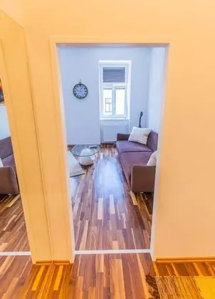 Apart Daire, 3 Yatak Odası (with garage)