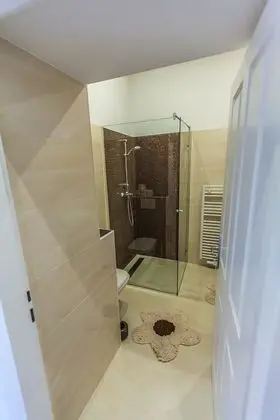 Apart Daire, 3 Yatak Odası (with garage)