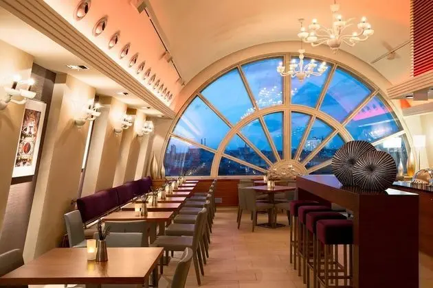 Executive Oda, 1 En Büyük (King) Boy Yatak, Sigara İçilmez (M Club Lounge Access)