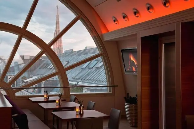 Executive Oda, 1 En Büyük (King) Boy Yatak, Sigara İçilmez (M Club Lounge Access)