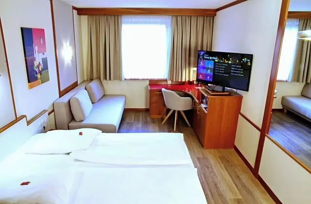 Business Tek Büyük Yataklı Oda