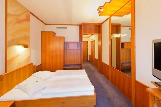 Comfort Tek Büyük Yataklı Oda