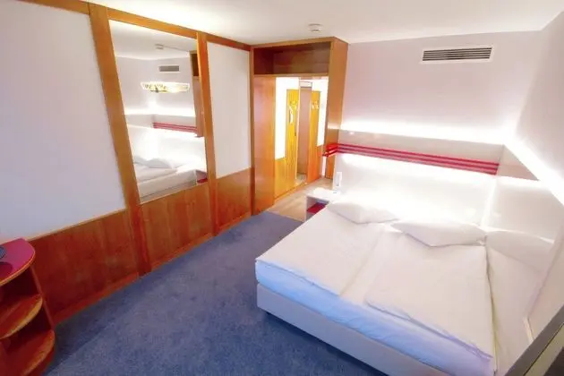 Comfort Tek Büyük Yataklı Oda