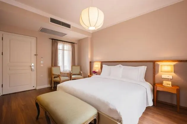 Deluxe Oda, Şehir Manzaralı, Fransız Balkonlu