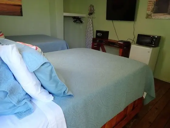 Deluxe Tek Büyük Yataklı Oda, 2 Çift Kişilik Yatak, Balkon, Kısmi Deniz Manzaralı
