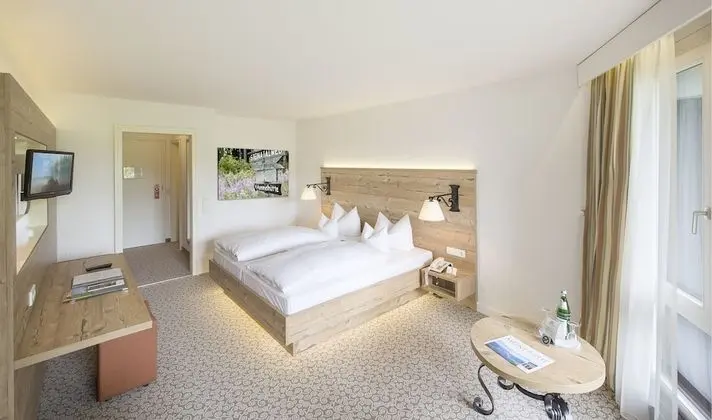 City Tek Büyük Yataklı Oda