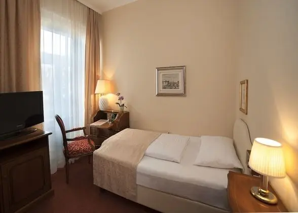 Tek Kişilik Oda