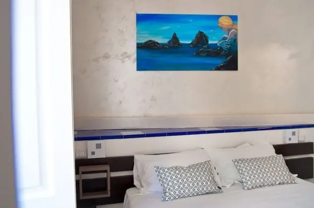 Exclusive Tek Büyük Yataklı Oda