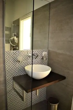 Exclusive Tek Büyük Yataklı Oda