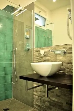 Luxury Üç Kişilik Oda