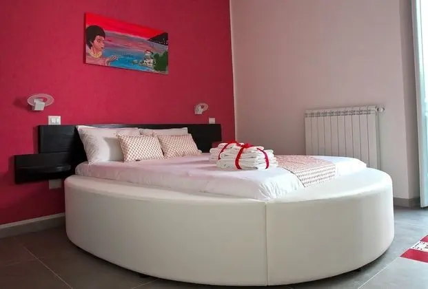 Romantic Tek Büyük Yataklı Oda