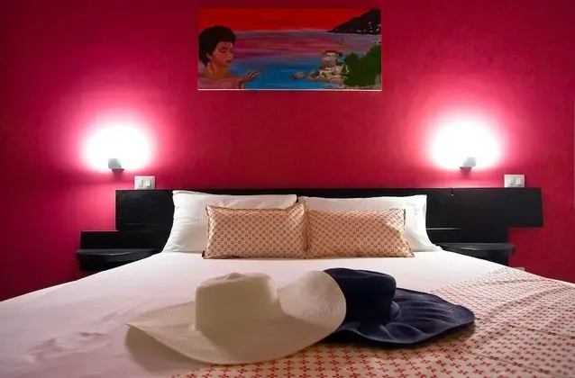 Romantic Tek Büyük Yataklı Oda