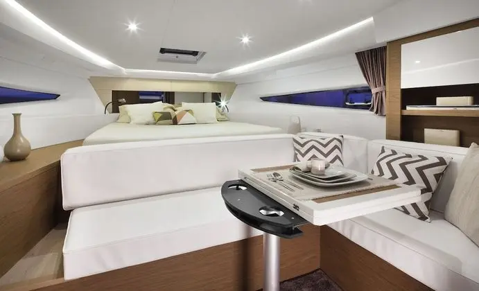 Kulübe (Yacht - 2 Cabins)