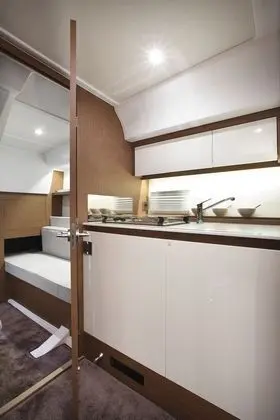 Kulübe (Yacht - 2 Cabins)