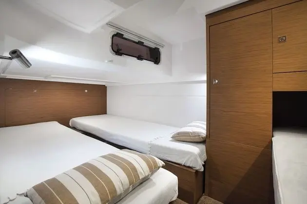 Kulübe (Yacht - 2 Cabins)