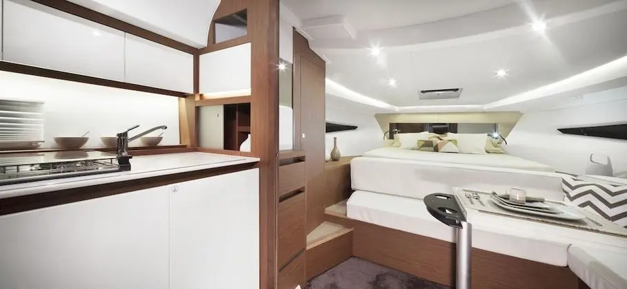 Kulübe (Yacht - 2 Cabins)