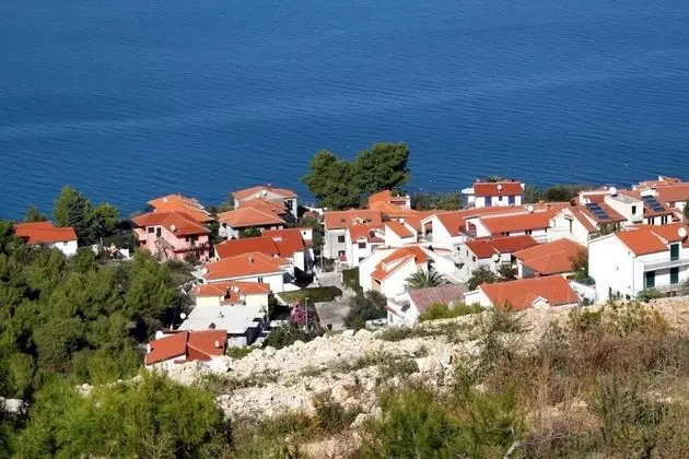 Apart Daire (The View - close to the beach & parki)