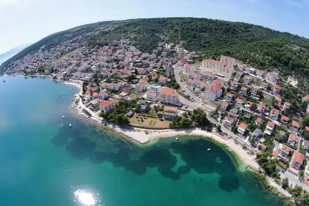 Apart Daire (The View - close to the beach & parki)