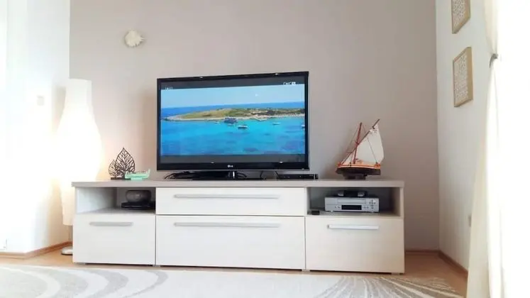 Apart Daire (The View - close to the beach & parki)