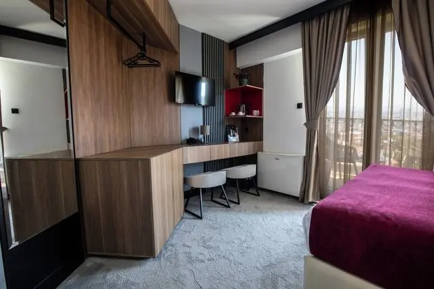 Classic Tek Büyük Yataklı Oda, 1 Büyük (Queen) Boy Yatak, Balkon, Şehir Manzaralı