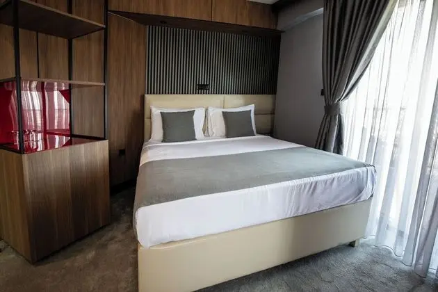 Deluxe Tek Büyük Yataklı Oda, 1 Büyük (Queen) Boy Yatak, Balkon, Şehir Manzaralı