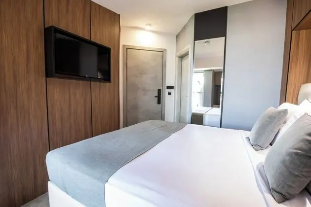 Deluxe Tek Büyük Yataklı Oda, 1 Büyük (Queen) Boy Yatak, Balkon, Şehir Manzaralı