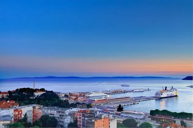 Deluxe Tek Büyük Yataklı Oda, Deniz Manzaralı