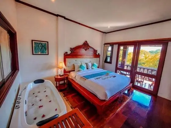Deluxe Tek Büyük Yataklı Oda, 1 Çift Kişilik Yatak, Dağ Manzaralı