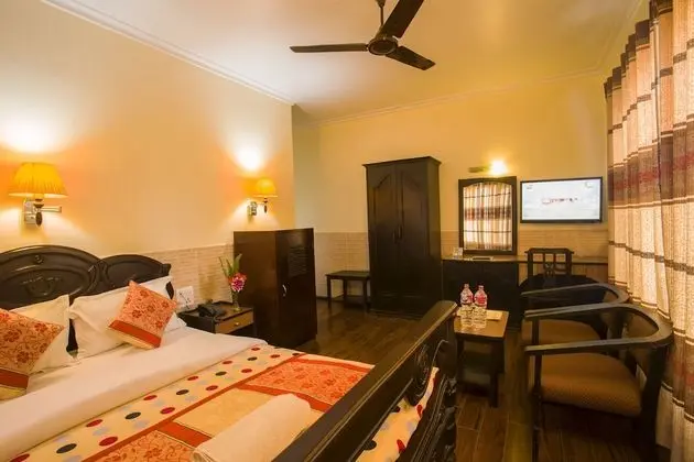 Oda (Deluxe Room with AC)