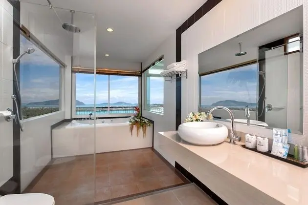 Jacuzzi Suite Sea View